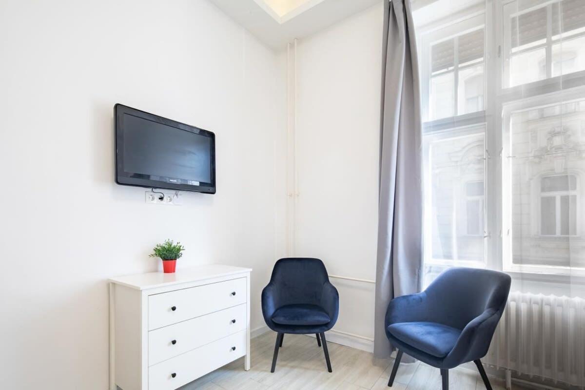 Apartment Explore From *
